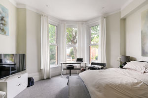 Bedroom- click for photo gallery